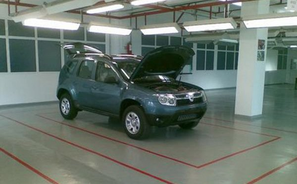 Dacia Duster je realitou, nové SUV na prvních foto