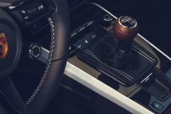 Porsche přiznalo, že zájem o manuály se na něj už chvíli valí ze všech stran, chce je až 80 procent lidí. Přesto až teď jedná a přemýšlí co dál