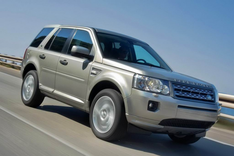 Land Rover Freelander 2 facelift: první &bdquo;dvoukolka&rdquo; - 2 - 2010-Land-Rover-Freelander-facelift-04