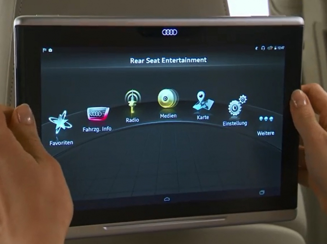 Nové Audi Q7 předvádí své vestavěné tablety, můžete si je vzít i mimo vůz (video)