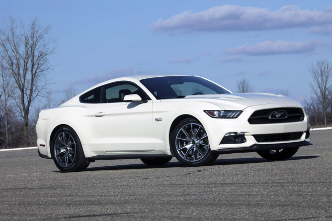 Všechny ceny nového Fordu Mustang odhaleny, V8 přijde v USA na 650 tisíc Kč