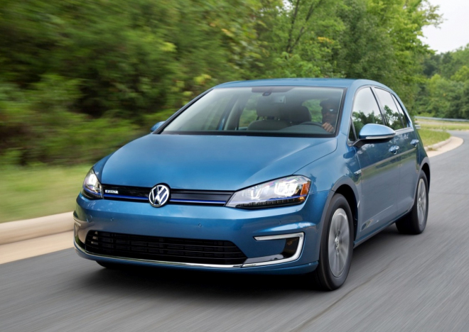 VW e-Golf má „americký dojezd”. Zvládne jen 134 km na nabití, pořád podle norem