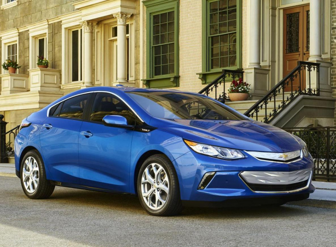 Nový Chevrolet Volt 2016 je venku, má zvládnout až 80 km jen na elektřinu