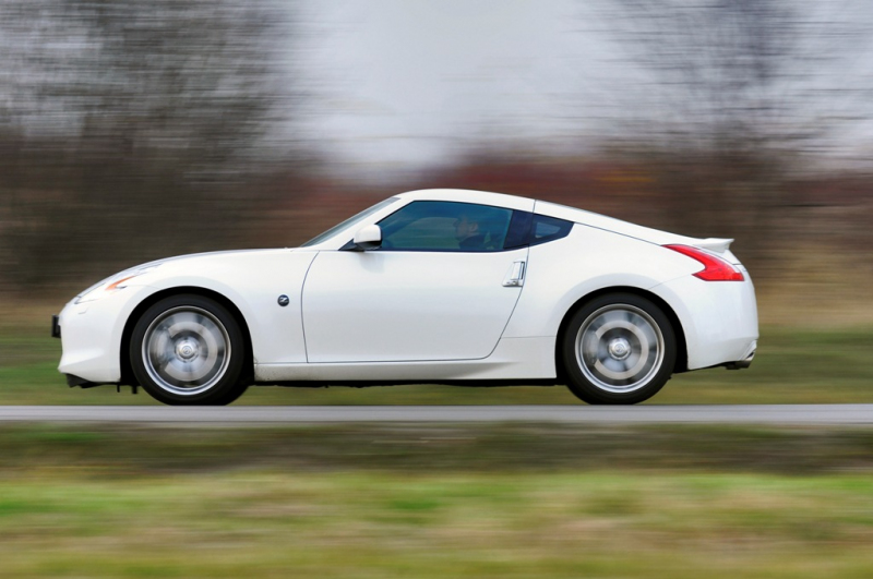 Test Nissan 370Z 3,7 V6: adrenalinové svezení - 2 - 370Z03