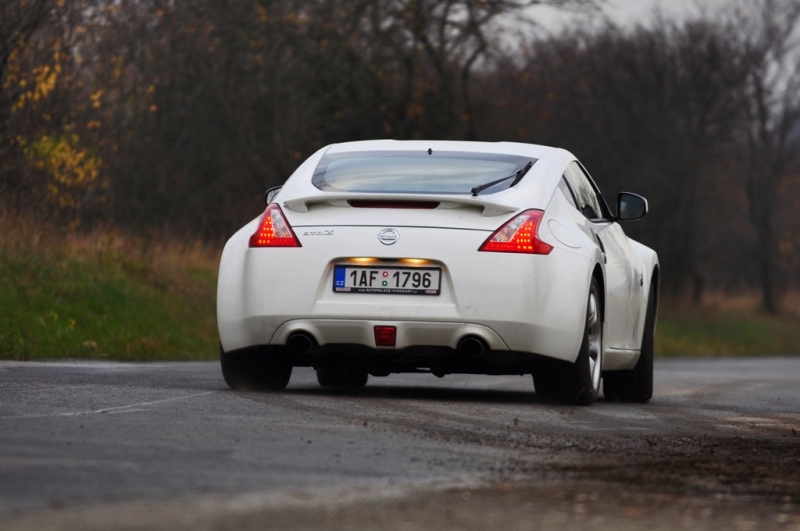 Test Nissan 370Z 3,7 V6: adrenalinové svezení - 12 -