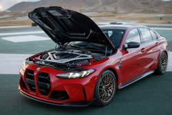 Na objednání nejspíš posledního &bdquo;čistého&rdquo; BMW M3 v historii máte už jen pár měsíců, pak se za ním zavře voda