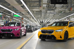 BMW se chlubí tím, že novou M5 ve velkém vyrábí v barvách Porsche, to se může?