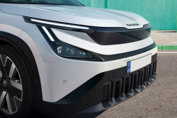 Čech předělal další elektrickou Škodu na ostré spalovací auto, tělo samý sval jí najednou sluší