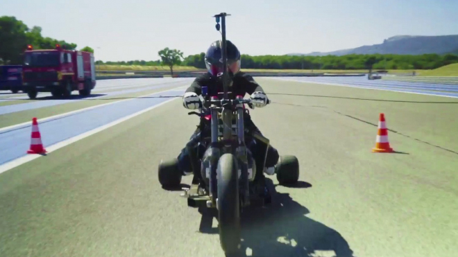 Lze zrychlit z 0 na 100 km/h za 0,551 sekundy? Ano, dokonce bez emisí (video)