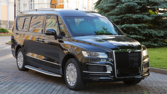 Rusové odhalili obří prezidentské MPV, překvapili strojem mířícím do Le Mans