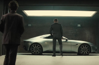 Aston Martin DB10 v nové upoutávce na bondovku Spectre šlehá plameny (video)