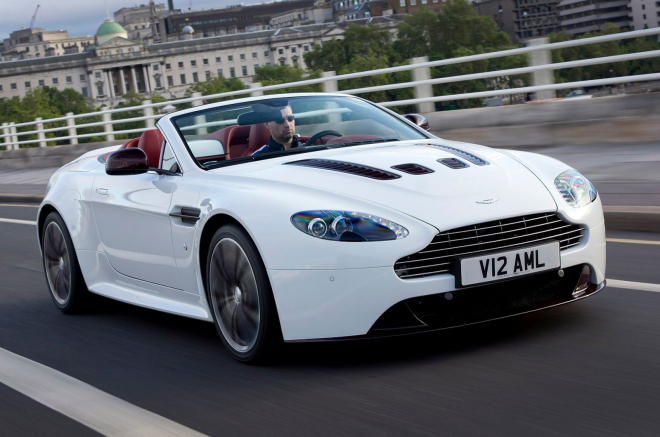 Aston Martin V12 Vantage Roadster: V12 bez střechy už opravdu oficiálně