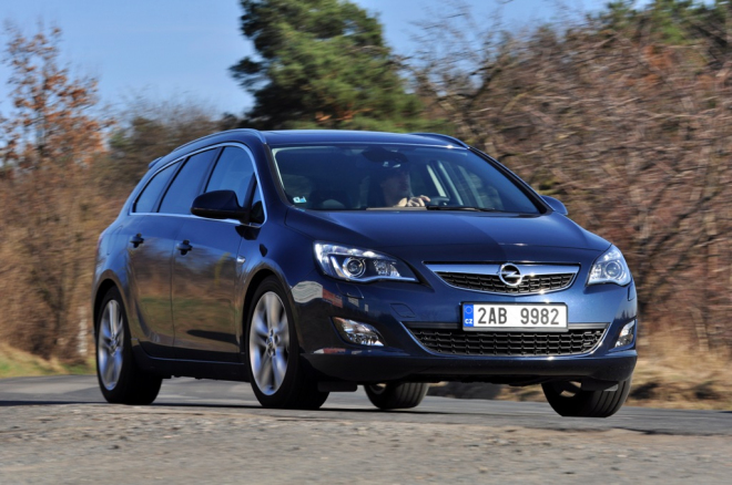 Test Opel Astra Sports Tourer 1,4 Turbo: frajeřina, těžká dřina