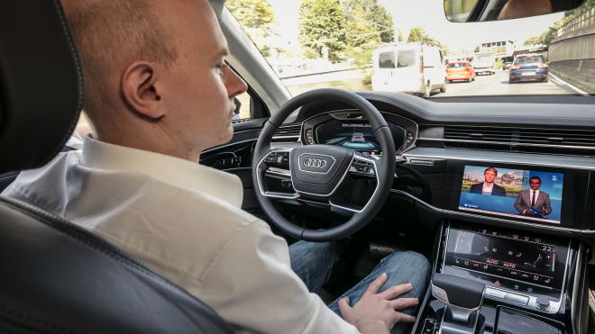 Audi říká, že má nejlepší autopilot na světě, chce pro něj výjimku z pravidel