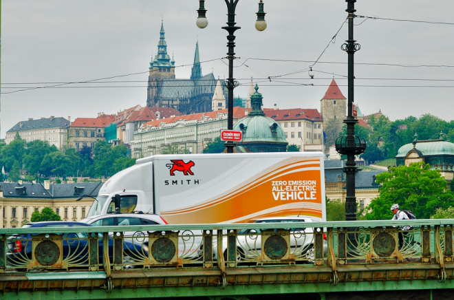Po Praze jezdí elektrická Avia, velký smysl ale nedává