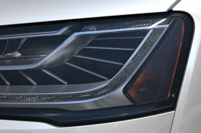 Audi A8 2014: facelift se začíná odhalovat, jako první ukázal nová LED-světla