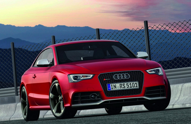 Audi RS5 2012: nové pouze v rovině kosmetické, skvělá 4,2 V8 zůstává