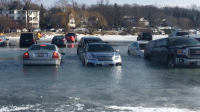 Parkovat s autem na zamrzlé vodní hladině vážně není dobrý nápad (+ videa)