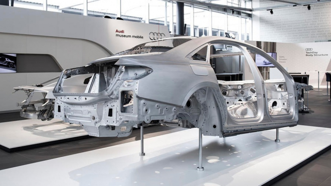 Audi odhalilo základy nové A8. I s karbonem budou těžší než dosud, proč?
