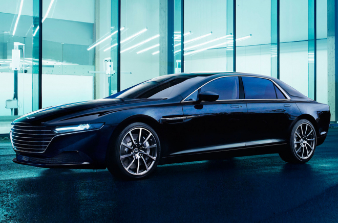 Aston Martin Lagonda odhalen v sériové verzi. Ukázal interiér, výkon stále tají