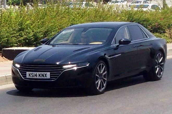 Aston Martin Lagonda 2015 nafocen bez maskování, tuctový sedan to není