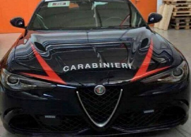 Alfa Romeo Giulia QV už má verzi pro Carabinieri, známe i první ceny