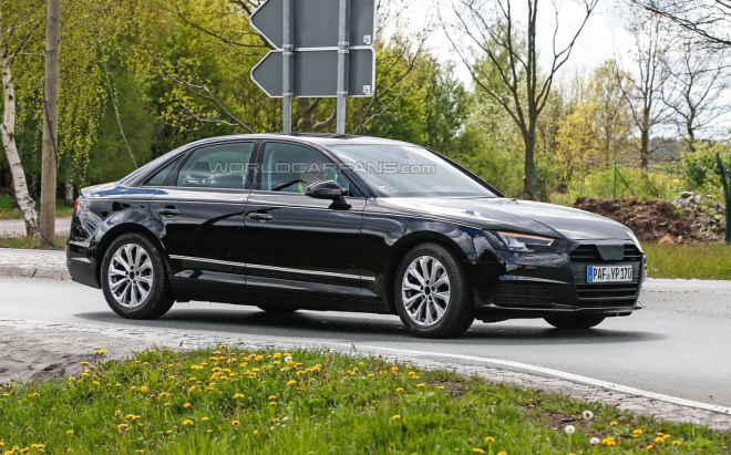 Nové Audi A4 nafoceno bez maskování, je to německý Superb