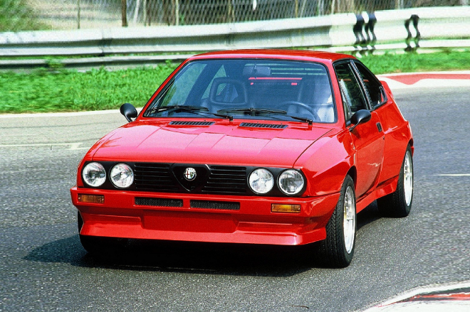 Alfa Romeo Sprint 6C: krásný sporťák zabily finanční potíže Alfy