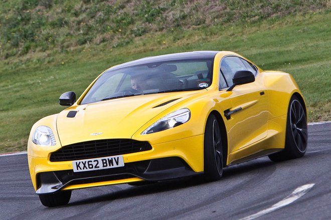 Aston Martin odmítá hybridy, spotřebu sníží odlehčením a lepší aerodynamikou