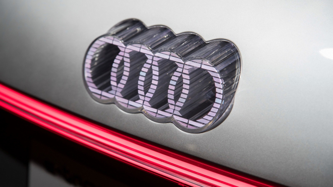 Audi skutečně kopíruje Teslu. Jen to možná vzalo za špatný konec