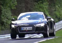 Podívejte se, jak nové Audi R8 V10 Plus drtí Ring, zní při tom božsky (video)