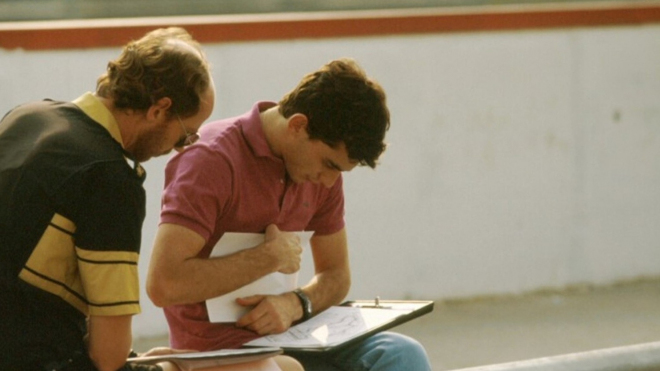 Ayrton Senna si v roce 1986 chtěl projet nový okruh v Maďarsku. Podívejte se, co mu půjčili za auto