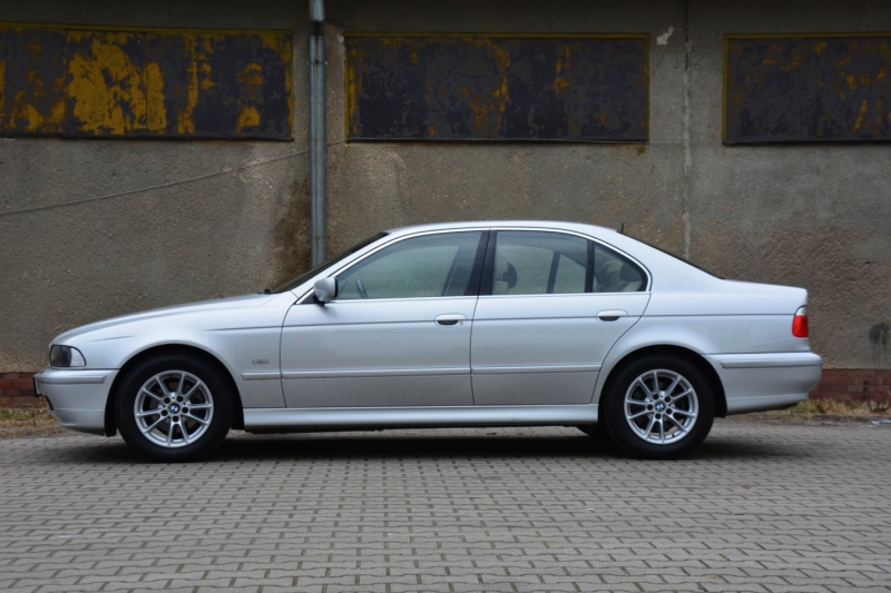 BMW 520i Exclusive Edition E39: 16-ročné delo s nájazdom 209 395 km!