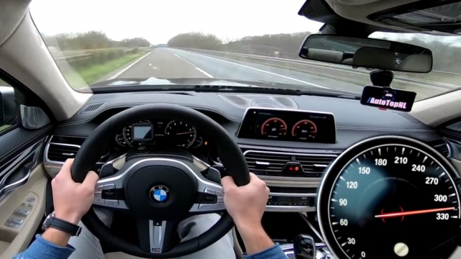 Takhle snadno zrychlí BMW M760Li na 320 km/h, navzdory své hmotnosti i velikosti
