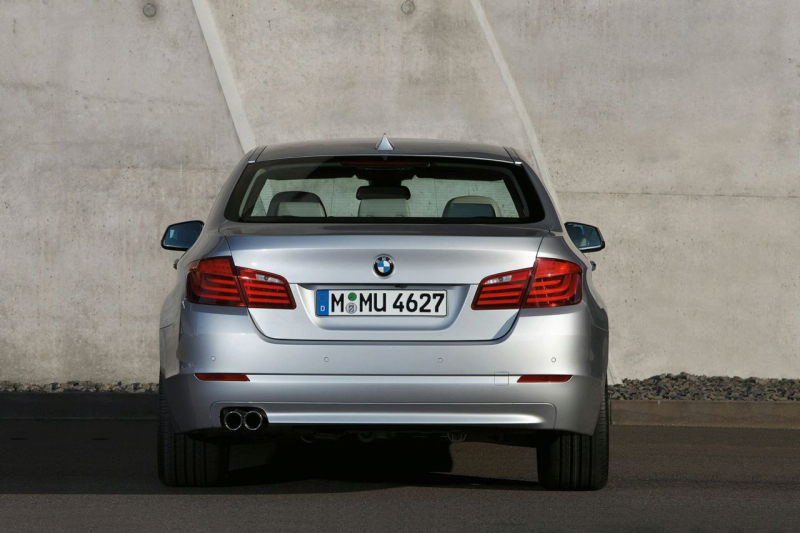 Nové BMW 5: moderna v klasickém hávu - 3 - BMW_rada_5_F10_predstaveni05