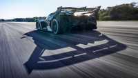 Nejbrutálnější Bugatti všech dob je hotové. Je prý tak rychlé, že dokáže ujet i vozům Formule 1