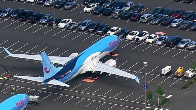 Boeingů 737 už nesmí létat tolik, že zabírají i parkoviště pro auta zaměstnanců