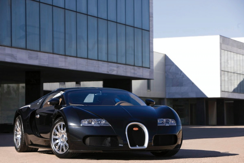 Bugatti Veyron: obří fotogalerie skvostu - 9 - bugatti-veyron---black_3