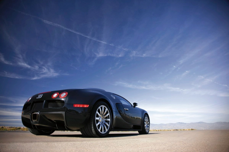 Bugatti Veyron: obří fotogalerie skvostu - 10 - bugatti-veyron---black_5