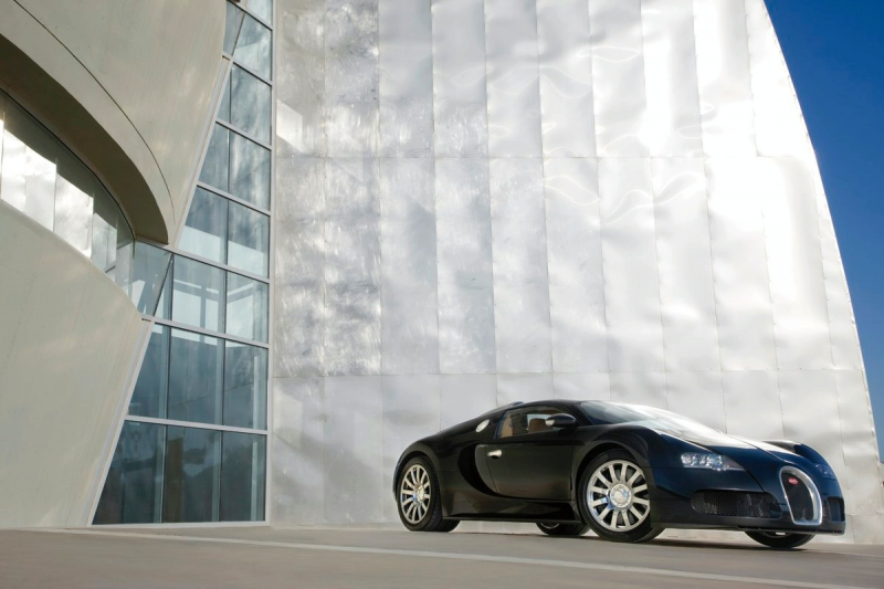 Bugatti Veyron: obří fotogalerie skvostu - 8 - bugatti-veyron---black_6