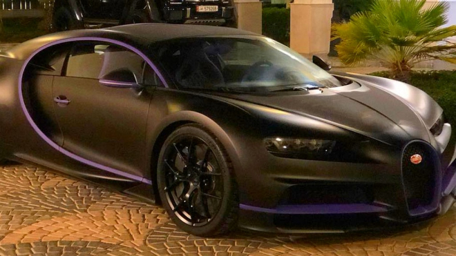 Tohle Bugatti nechal bohatý šejk vyrobit pro jednu ze svých žen. Vypadá podle toho, i uvnitř