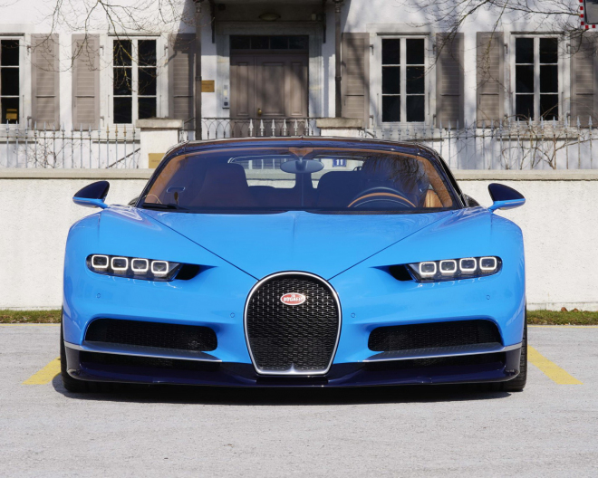 Bugatti Chiron se ukázalo pod širým nebem, když dostalo vlastní edici hodinek (+ video)