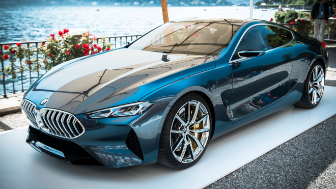 Nové BMW M8 naživo převedlo svůj zvuk, koncept řady 8 zase vzhled