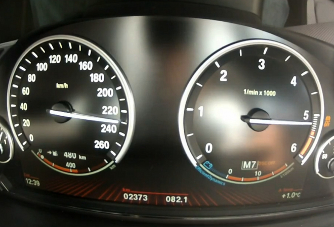 BMW M550d xDrive: dieselová M5 poprvé v akci, až k limitu (video)