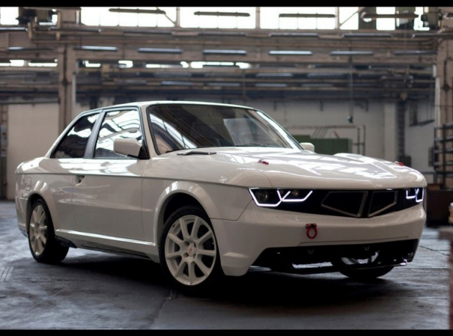 Maďarský kit pro BMW 3 E30 se pokouší zmodernizovat klasiku, spíše ji ale ničí