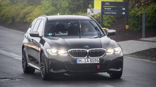 Nový ostrý kombík BMW má víc výkonu než M3 E46 a zní. Nachytali ho při testech