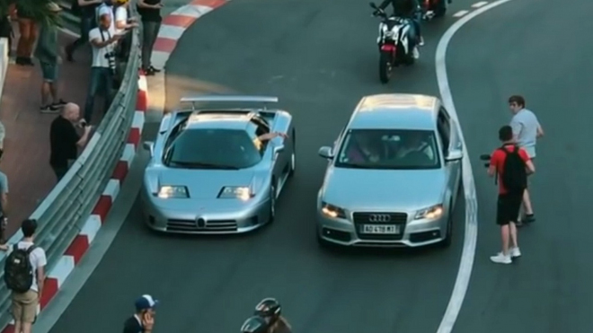 Náhodné setkání v Monaku ukazuje, jak neuvěřitelně se auta za čtvrtstoletí zvětšila