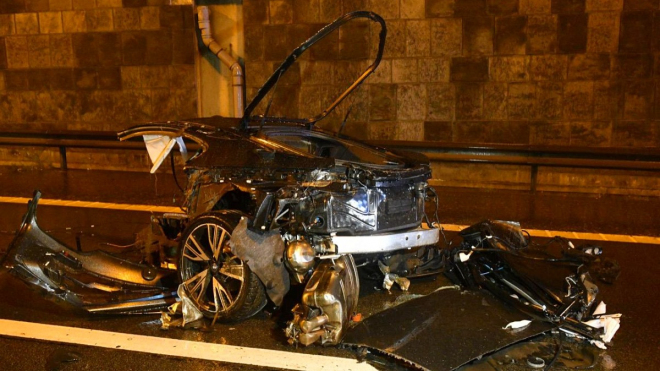 BMW i8 se na dálnici nahánělo s 1 M Coupe, tohle z něj zbylo po nehodě