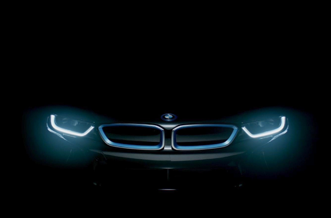 BMW dále odhaluje sériovou i8, už jsme asi viděli víc (video)