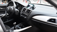K mání je nejeté moderní BMW za 330 tisíc korun. Je ošklivé jako noc a pojede jen z kopce, je ale skutečně jako nové